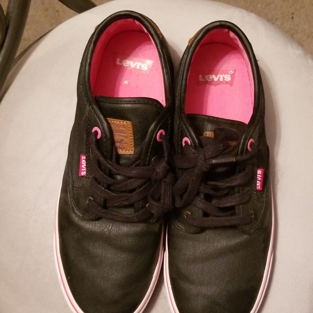 levis womens fashion sneakers